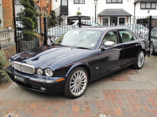 Daimler Super V8 LWB Saloon 2005 | Surrey Near London Hampshire Sussex ...