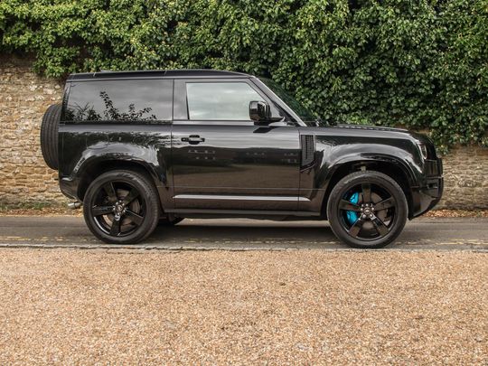 2021 Land Rover  Defender 90 V8 Bond Edition 